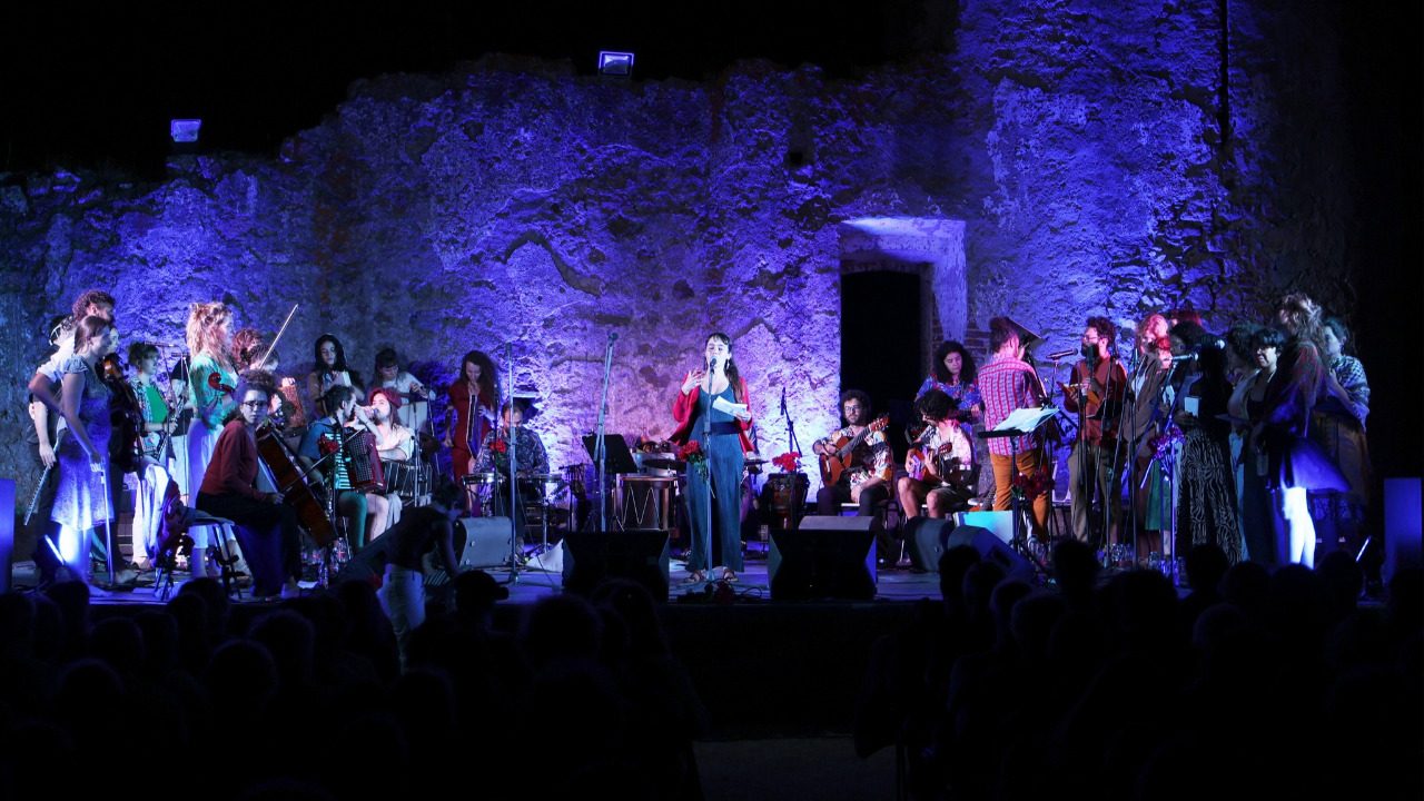 "Às 5ªs Feiras no Castelo" com o grupo Ethno Portugal